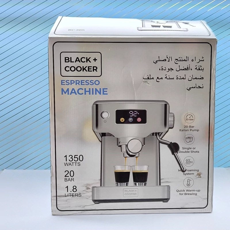نمای روبرو از اسپرسوساز بلک کوکر مدل BC-001CM با بدنه استیل و پرتافیلتر